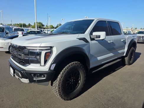 Certified 2025 Ford F150 Raptor AWD/4WD image 4