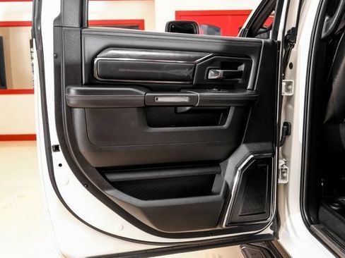 Used 2024 RAM 3500 Limited AWD/4WD image 53
