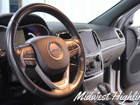 Used 2021 Jeep Grand Cherokee Limited image 23