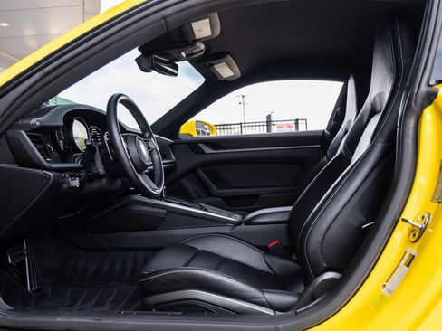 Certified 2021 Porsche 911 Carrera w/ Premium Package image 26