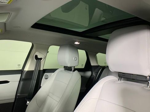 Used 2025 Land Rover Range Rover Evoque S image 15