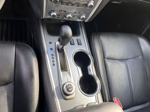 Used 2019 Nissan Pathfinder SL image 37