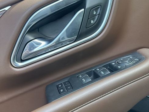 Used 2021 Chevrolet Tahoe High Country RWD image 12