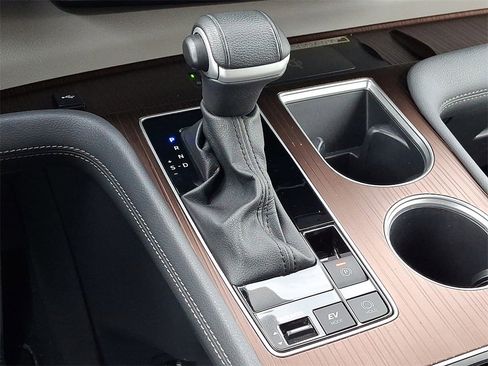 Certified 2024 Toyota Sienna XLE image 16