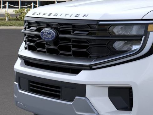 New 2026 Ford Expedition Platinum w/ Driver's Package AWD/4WD image 17