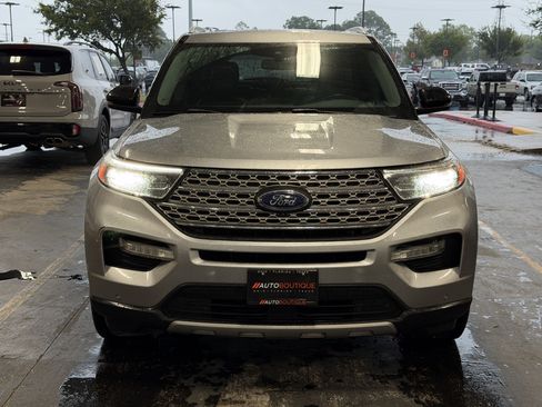Used 2022 Ford Explorer Limited w/ Equipment Group 301A AWD/4WD image 5