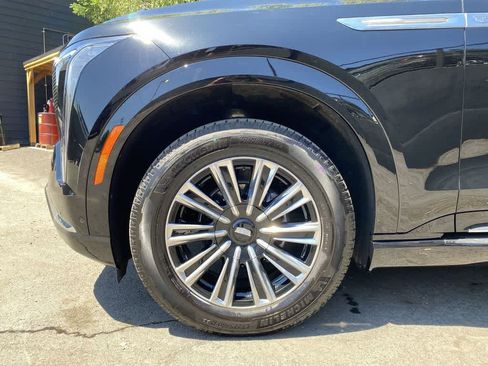 Certified 2026 Cadillac Escalade IQ Luxury 1 AWD/4WD image 12
