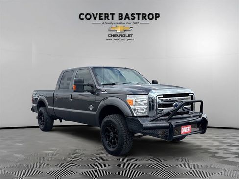 Used 2016 Ford F250 Lariat w/ Lariat Interior Package image 8