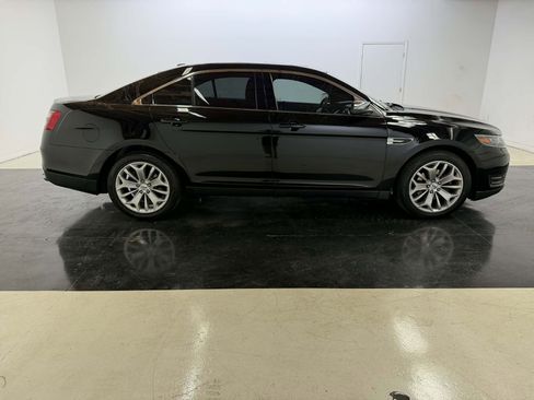 Used 2018 Ford Taurus Limited FWD image 9