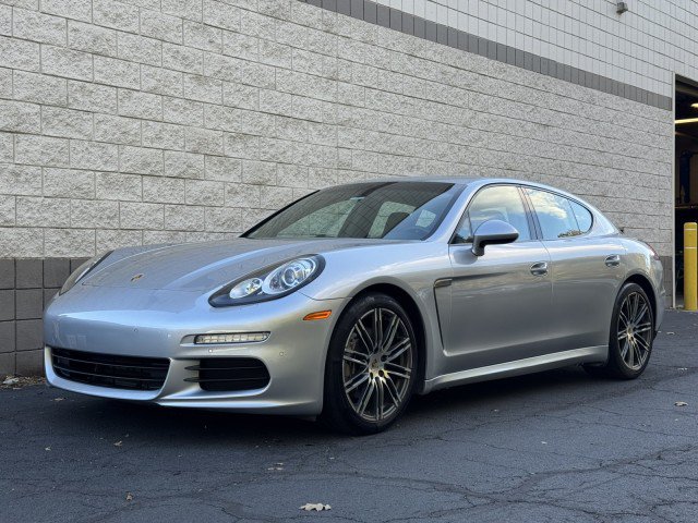 Used 2015 Porsche Panamera 4 AWD/4WD image 1