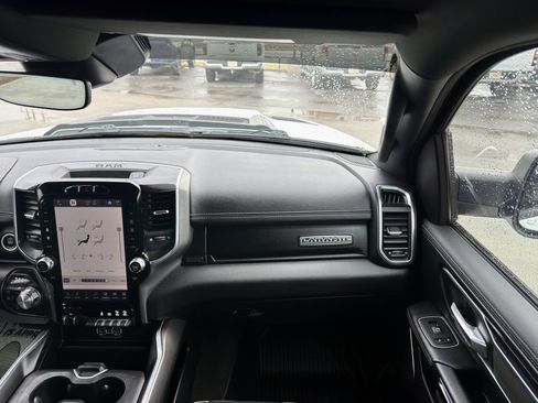 Used 2022 RAM 1500 Laramie w/ Sport Appearance Package image 16