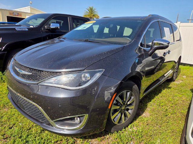 Used 2020 Chrysler Pacifica Limited w/ Advanced Safetytec Group FWD image 3