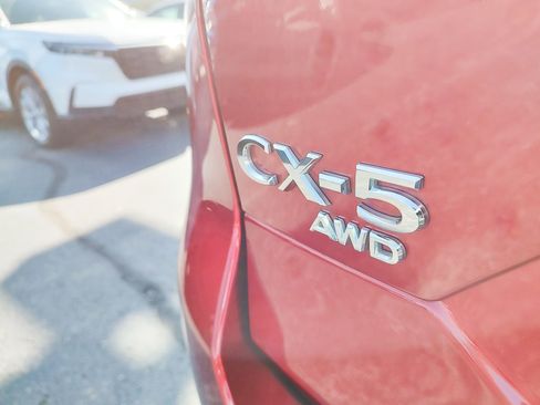 Used 2022 MAZDA CX-5 AWD 2.5 S w/ Premium Package image 17
