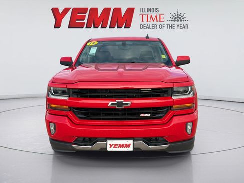 Used 2018 Chevrolet Silverado 1500 LT w/ All Star Edition AWD/4WD image 3