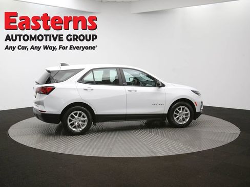 Used 2024 Chevrolet Equinox LS image 40