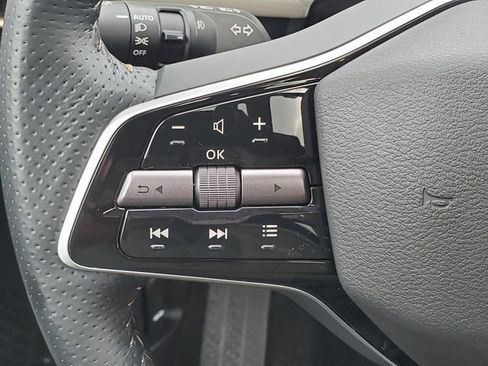 Certified 2023 Nissan Ariya FWD image 22