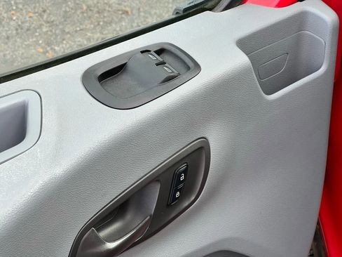 Used 2015 Ford Transit 150 XL image 16