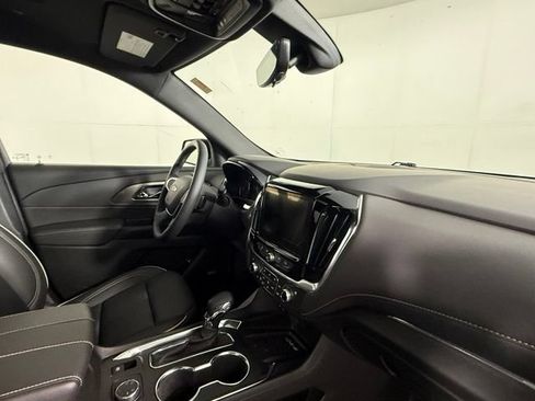 Used 2023 Chevrolet Traverse Premier w/ LPO, Floor Liner Package AWD/4WD image 33