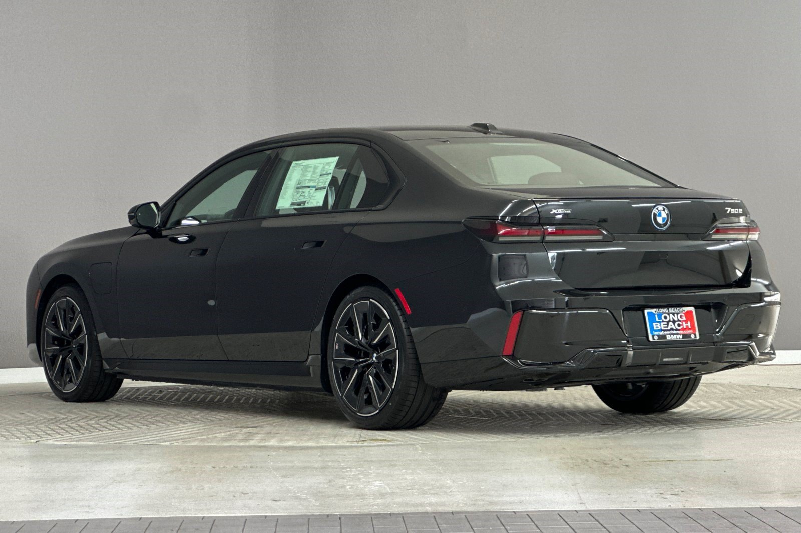 New 2026 BMW 750e xDrive w/ Premium Package AWD/4WD image 3