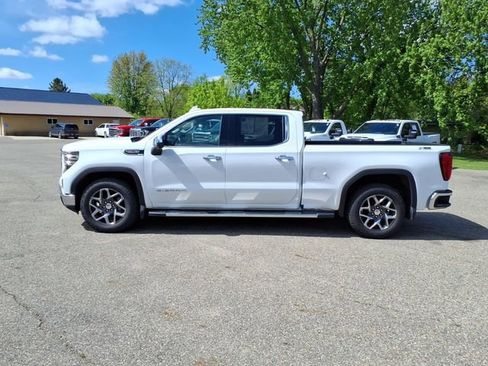 Used 2022 GMC Sierra 1500 SLT w/ SLT Premium Plus Package AWD/4WD image 7