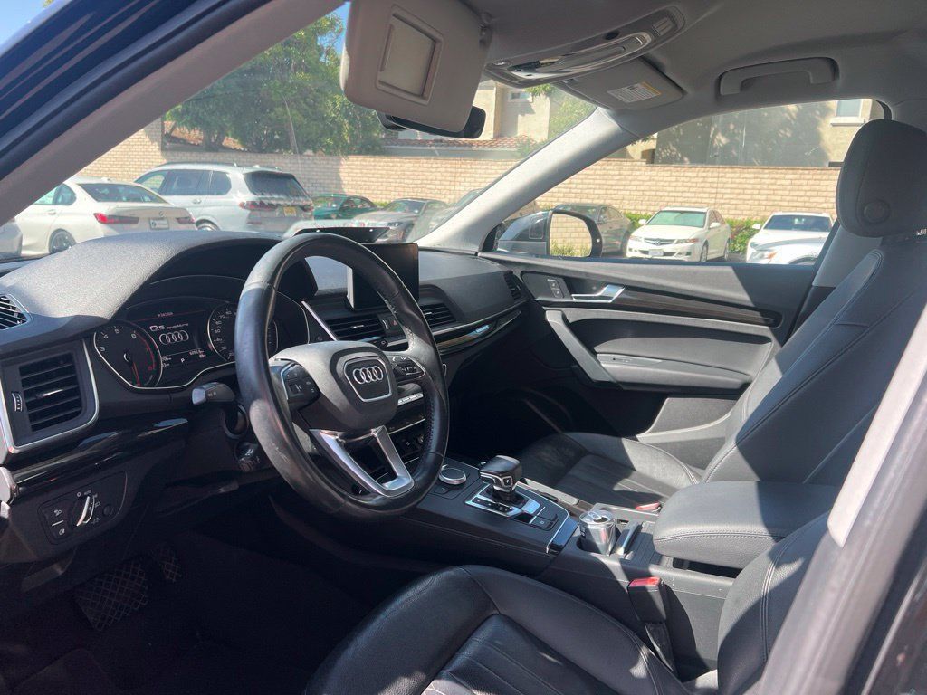Used 2020 Audi Q5 2.0T Premium w/ Convenience Package AWD/4WD image 10