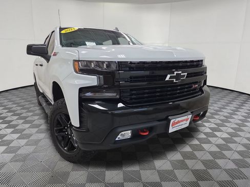 Used 2021 Chevrolet Silverado 1500 LT Trail Boss w/ Convenience Package II AWD/4WD image 2