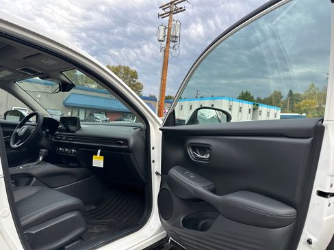 New 2026 Honda HR-V EX-L image 11