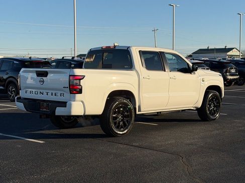 New 2026 Nissan Frontier SV image 4