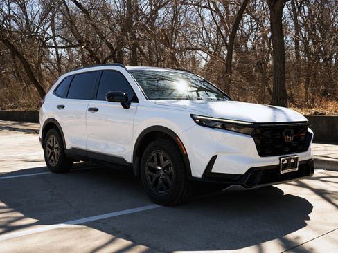 Used 2026 Honda CR-V TrailSport image 2
