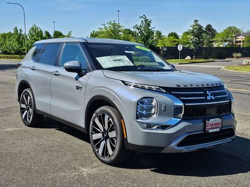 New 2026 Mitsubishi Outlander SE AWD/4WD image 3