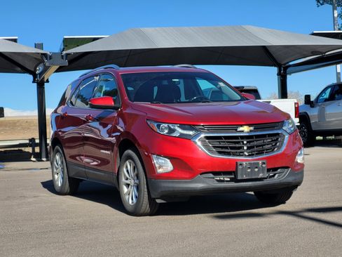 Used 2018 Chevrolet Equinox LT w/ Sun & Infotainment Package AWD/4WD image 3