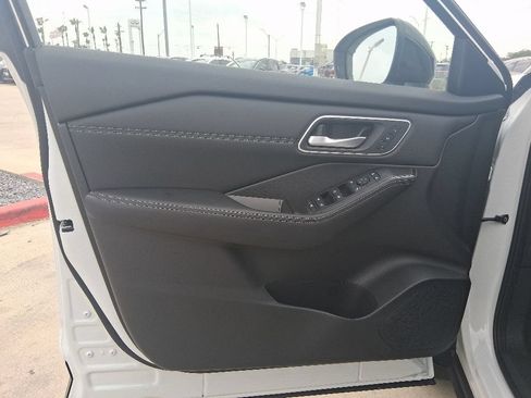 New 2026 Nissan Rogue Platinum AWD/4WD image 22