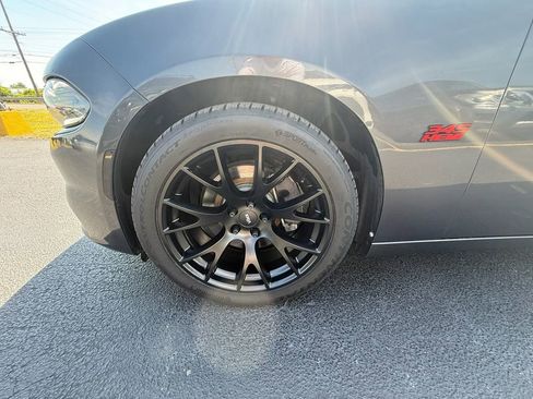 Used 2017 Dodge Charger R/T w/ Premium Group RWD image 10