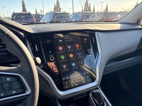 Used 2025 Subaru Outback Premium image 3