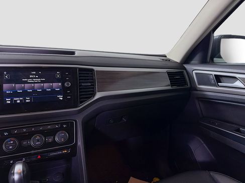 Used 2019 Volkswagen Atlas SEL FWD image 25