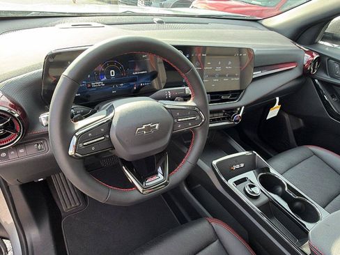 New 2027 Chevrolet Equinox RS w/ Safety and Technology Package FWD image 4