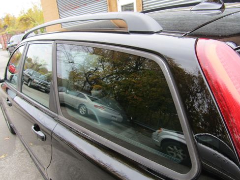 Used 2008 Volvo V50 2.4i image 5