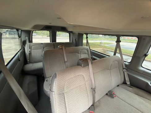 Used 2023 Chevrolet Express 3500 LS image 15