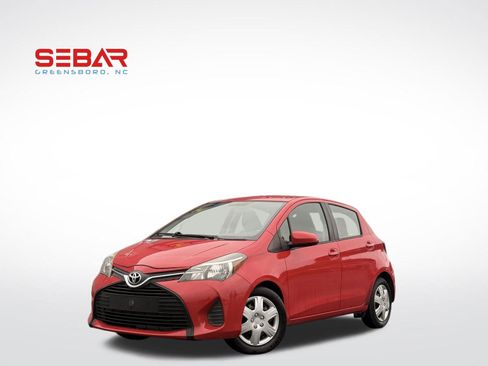 Used 2015 Toyota Yaris L image 1
