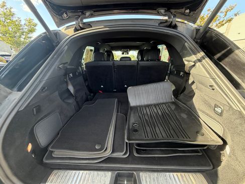 Used 2023 Mercedes-Benz EQS 580 4MATIC SUV image 13