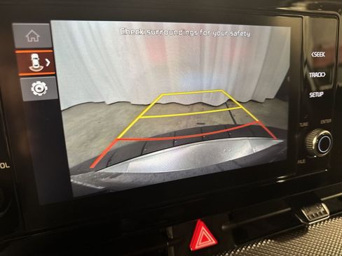 Certified 2025 Kia Sportage LX image 21