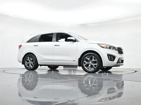 Used 2016 Kia Sorento SX w/ SXL Technology Package AWD/4WD image 36