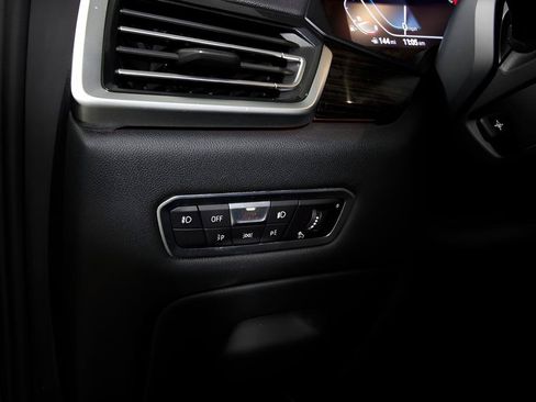 Used 2019 BMW X5 xDrive50i AWD/4WD image 38