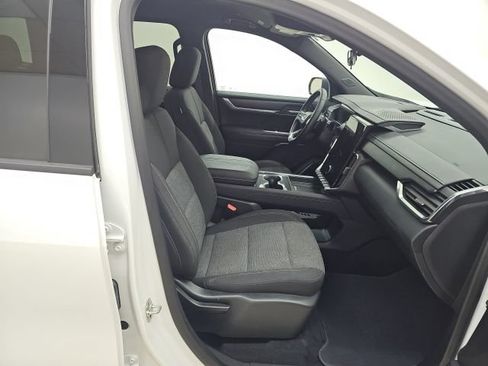 Used 2025 GMC Acadia Elevation FWD image 15