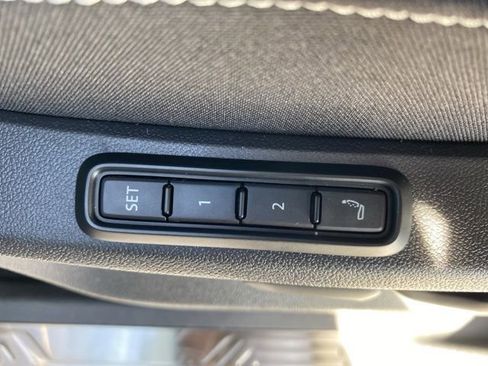 New 2026 Volkswagen Atlas Cross Sport SEL Premium R-Line AWD/4WD image 22