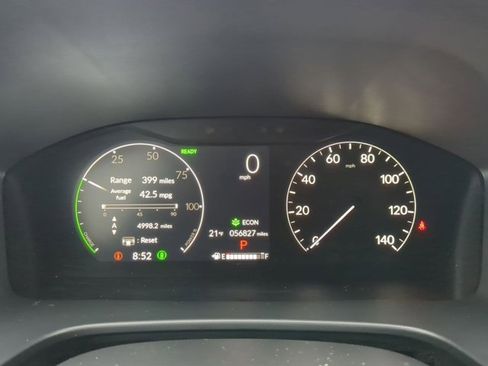 Used 2025 Honda CR-V Sport image 11