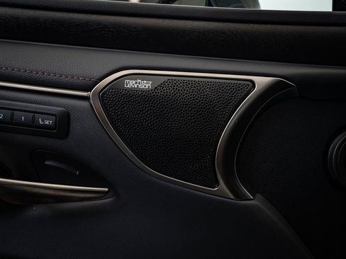 Certified 2025 Lexus ES 300h w/ Luxury Package image 26