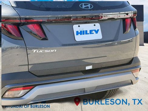 New 2026 Hyundai Tucson SE image 6