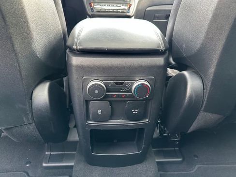Used 2020 Ford Explorer Limited image 25
