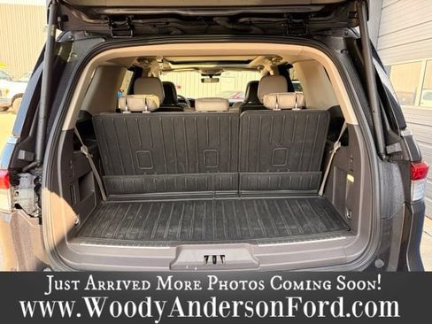 Used 2022 Lincoln Navigator Reserve AWD/4WD image 7